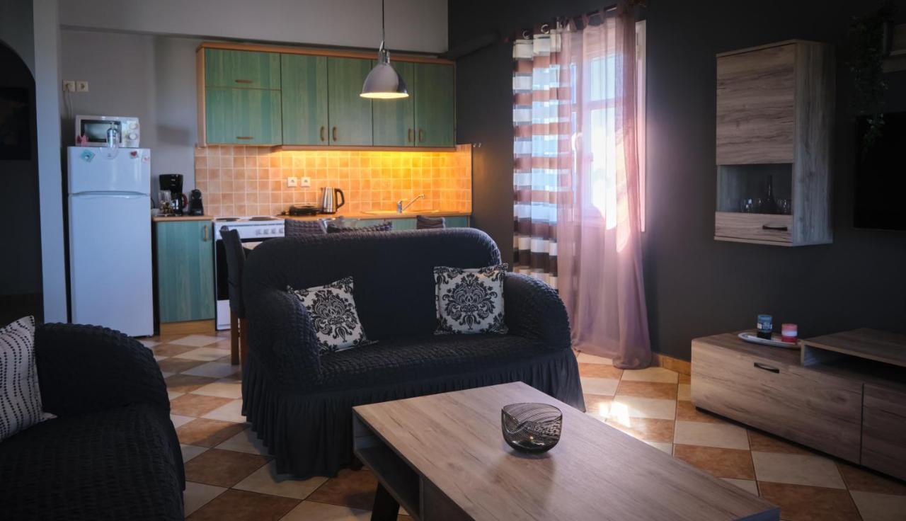 Vretti'S Apartment Fratsia Exterior photo